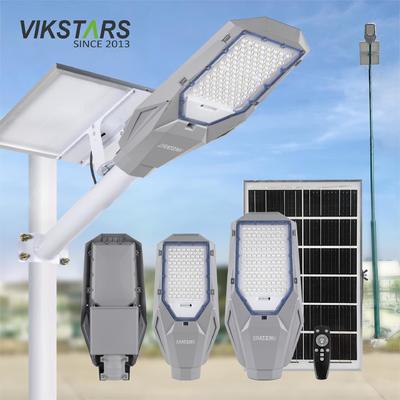 comprar Dos en una lámparas solares de calle 100w 200w 300w 400w Aluminio Diseño clásico de venta caliente lámparas de energía solar fabricación en línea