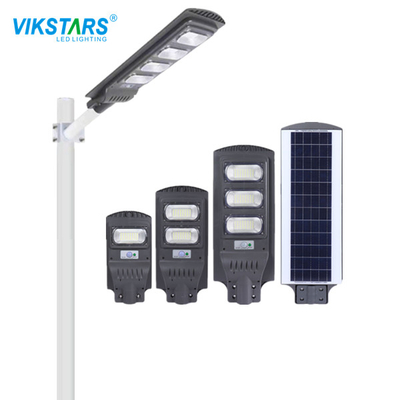 Todo en una lámpara de calle solar LED IP66 Blanco frío para iluminación exterior